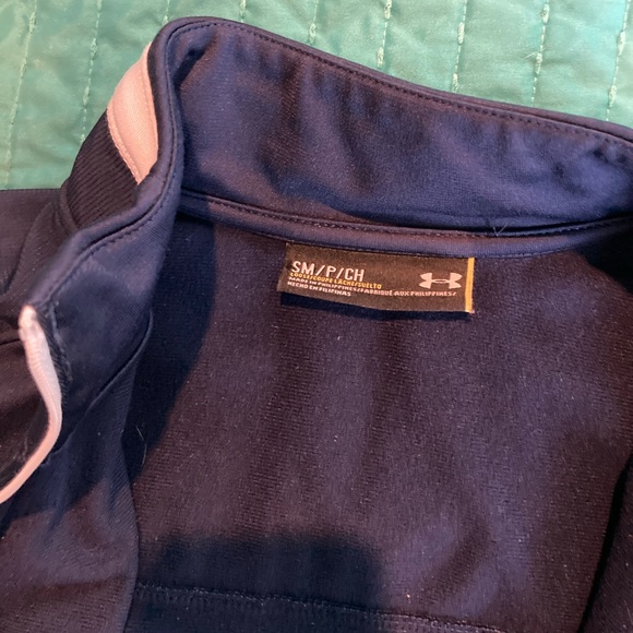 Lightweight Under Armour Jacket - Picture 3 of 6